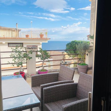Casa-Lino Delizioso Appartamento Centro ตาออร์มินา ภายนอก รูปภาพ